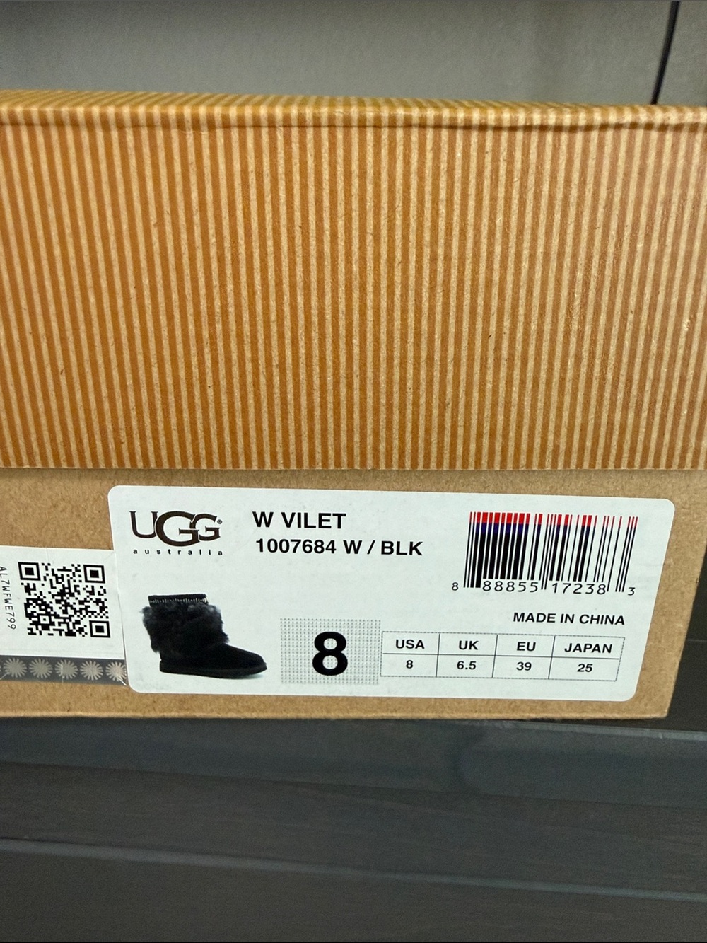 Women’s Ugg Fur Boots size 8 - Picture 7 of 7